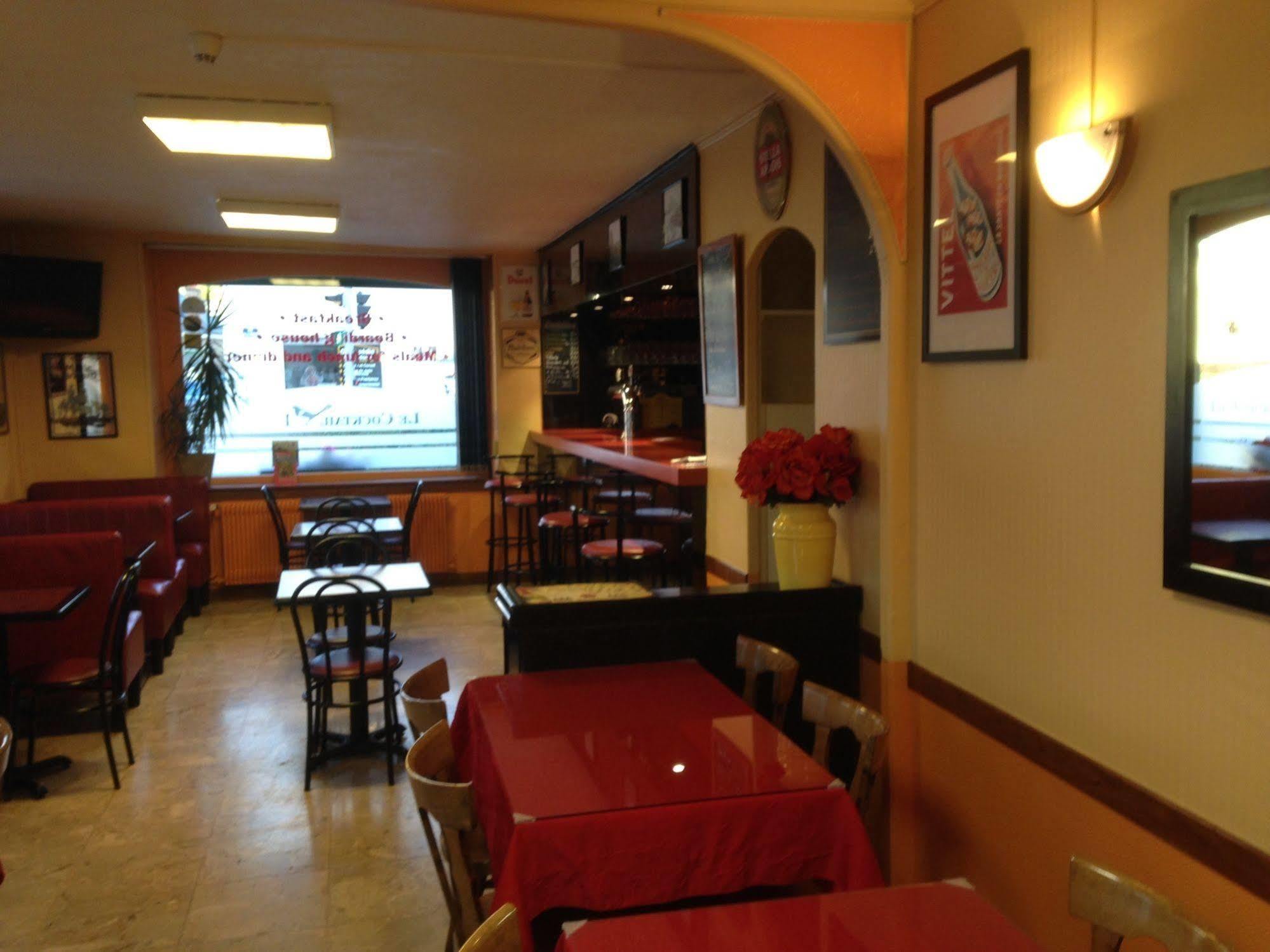 & Restaurant Hanoi Station 3*