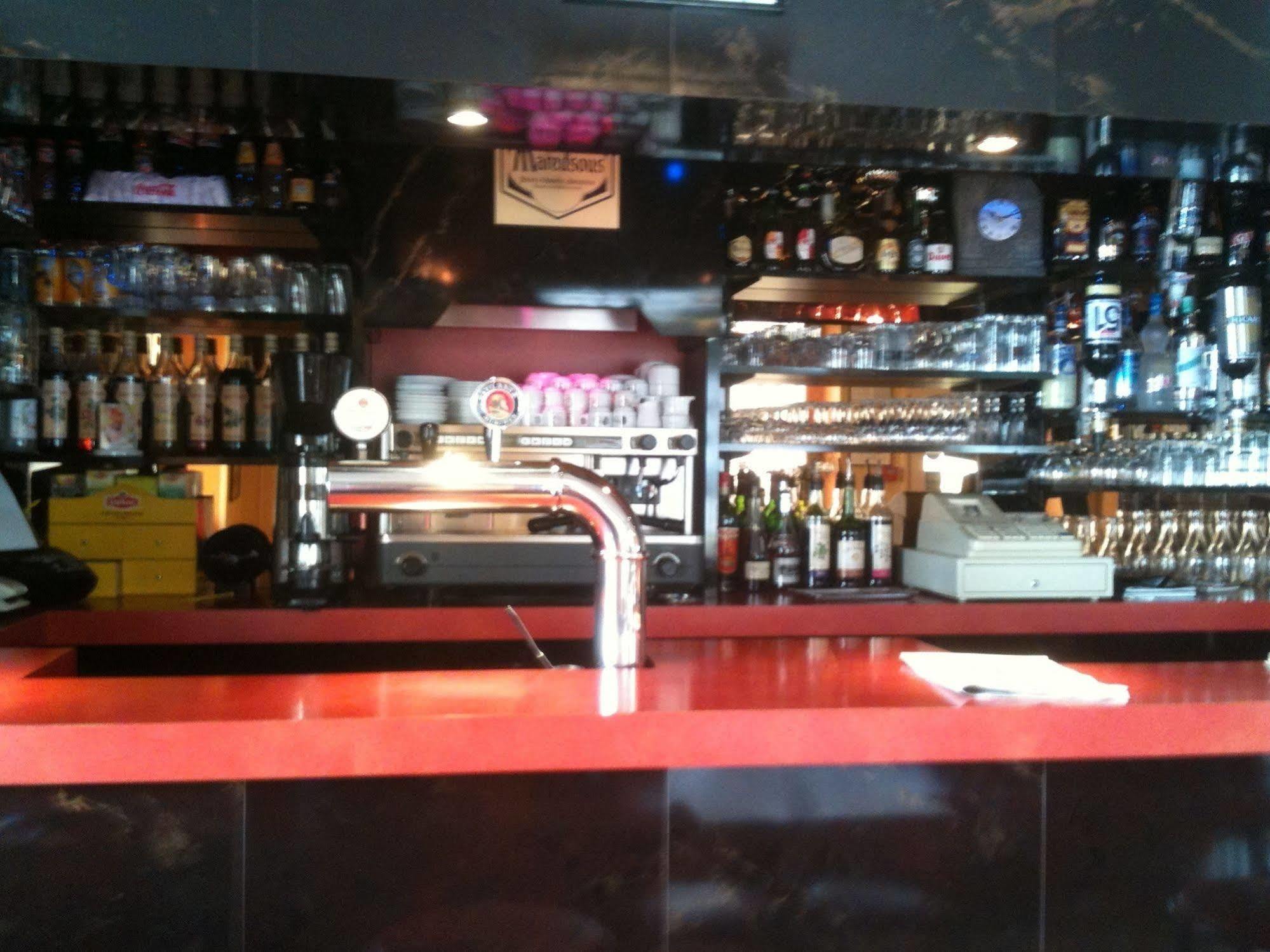 Hotel & Restaurant Hanoi Station Saint-Malo